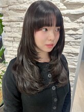 【ホームケア指導】専任スタッフが伝授する美髪キープの秘訣