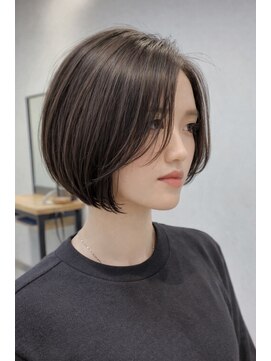 ニーフ(neaf) フェザーバングショートボブ