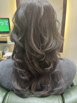 ビビディバビディブー(Bibbidi Bobbidi Boo)&nbsp;グレージュカラー×ゆるふわウェーブ