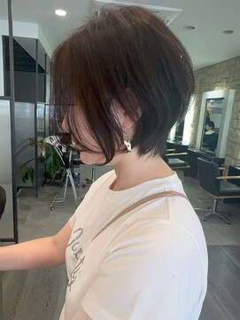 ビューエヒメ(VIEW EHIME) 小顔カットショートボブ大人可愛いアッシュオリーブ