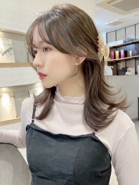 アリュウル 表参道(ALLURE) ベージュカラー　顔まわりカット　ハネスタイリング　韓国　水越
