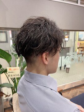 アントニオ(ANTONIO) ツイストパーマ×ナチュラルフェード