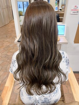 アンジュ ラヴィ(Ange Lavie) 20代30代40代透明感カラーロング　to24