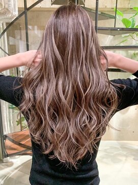 ヨロ 小岩(YOLO) ハイライトカラーミルクティーベージュケアブリーチダブルカラー