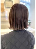 パラパラ質感のパツッとボブ