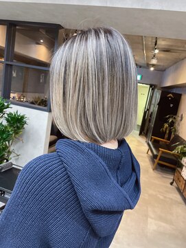 サニー 渋谷(SUNNY) バレイヤージュ、ハイライト、レイヤーロング、グレーベージュ