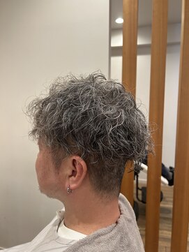 ロッソ 田端店(ROSSO) グレイヘア×ツイストスパイラルパーマ