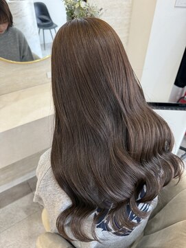 ラビス クローバー(Lovis clover) ホワイトブロンド/外ハネボブ/ワイドバング/ブルーブラック