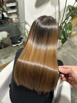 コークス 原宿 表参道(COKETH)&nbsp;梅雨前に縮毛矯正髪質改善Beforeアフターケア3