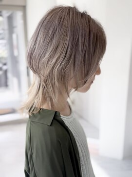 モナバイルーブル(MONA by Louvre) 【MONA】ウルフカット/ミルクティーブロンド