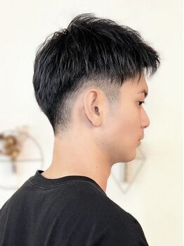 "清潔感"と"遊び心"をプラスした キメすぎないかっこよさで 仕事も休日もかっこいいスタイルをご提案