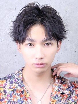 フレイバ 吉祥寺(FLAVA) センターパート　フェザーパーマ