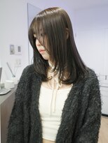 カシェル トウキョウ(Cashel Tokyo)&nbsp;オリーブ ベージュ グレージュ ローレイヤー 顔まわりカット