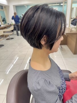 アッシュ 下北沢店(Ash) 黒髪でも大人かわいいショートボブ
