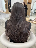 ノエシキカ(noe sikika)&nbsp;巻き髪/韓国/レイヤーカット/ダブルカラー/栄e53