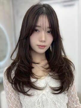 リアンバイアリュール(Lian by Allure) レイヤーカットハッシュカットバタフライカット髪質改善ブリーチ