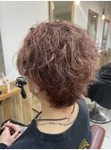 ピンクベージュ