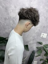 アンティア小作(ANT‘IA) フェードカットスペインカール+ハイライト