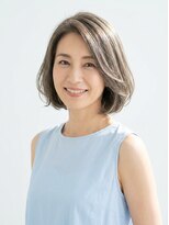 ティータ(teeta)&nbsp;【脱白髪染め】上品ナチュラルショート×白髪ぼかしハイライト