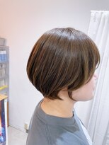 ウタ(uta) 大人の丸みショートボブ