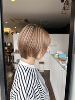 エニ(eni)&nbsp;29. 骨格補正ミニボブ/ミルクベージュ/デザインカラー