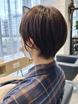 アーロン(aaron)&nbsp;【サロンワーク】襟足が首にそうナチュラルショート。