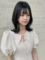 トップヘアーラウンジ 知立(TOP HAIR Lounge)&nbsp;くびれヘアで大人可愛く！/アッシュブラック/レイヤーロング
