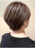 白髪ぼかしハイライト×ショートカット