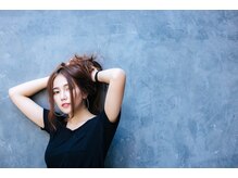 小顔見せスタイルにこだわる"Re:du"の施術。小顔見せカットとコントゥアリングヘッドスパで新しいジブンへ