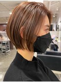 武蔵小杉大人ショートボブ韓国ベージュカラーかきあげ前髪30代