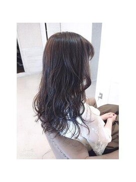 ヘアルーム ルシア(Lucia) 透明感カラー、コテ巻き