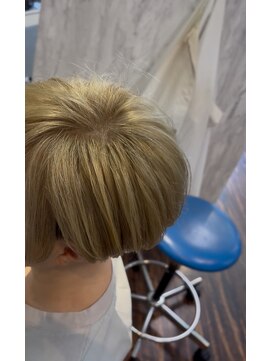 アトリエアルシュ(atelier ARCHE) ブリーチ