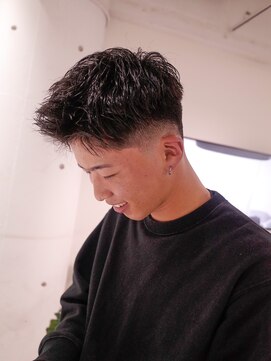 レフ(LEF) ミドルフェード/ピンカール/アクティブショート