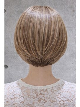 リトマス 二子玉川(litmus) 二子玉川/脱白髪染め/白髪ぼかし/艶ボブ/50代/艶髪/60代/ボブ