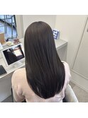 赤み消しにぴったり♪オリーブカラー