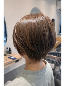 ラ ペ(LAPAIX) 丸みシルエットの大人ショートボブ
