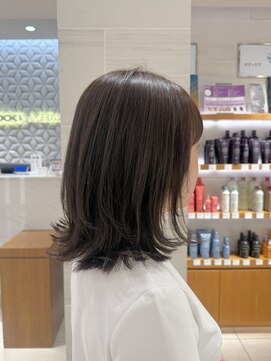 ピークアブー アヴェダ ギンザシックス(PEEK-A-BOO AVEDA GINZASIX) 外ハネミディアム/ミディアムレイヤー/大人ミディアム/銀座