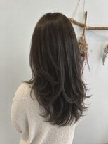 ニナル(Ninal)&nbsp;レイヤーで魅せるロングヘアー♪