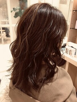 ラ シェンテ 宝塚(La Sente) シースルーハイライトアッシュベージュ