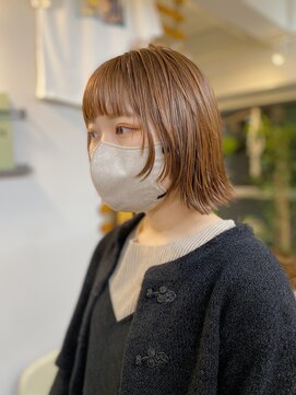 アンドチル 渋谷(AND CHILL) 顔まわりレイヤー/切りっぱなしボブ/ヌーディーベージュ　渋谷