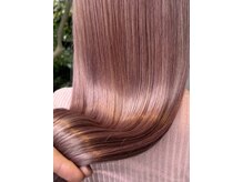 アクロマティック(Achromatic)