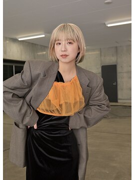 カルテ(QUARTE) ブロンドベージュにエンドカラー