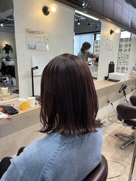 コワファーストナガサキシャンプーボーイ(COIFF1RST NAGASAKI SHAMPOO BOY) ぱつっとレイヤーボブ