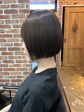 ヴィップルーム(viproom) 大人ボブレイヤーカットアッシュカラーダブルカラーおしゃれ女子