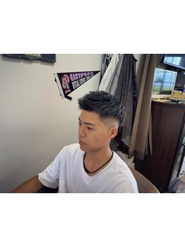 ビジネスマンに支持されるメンズスタイルのプロが在籍！ 最速で好印象が叶う身だしなみをご提供☆