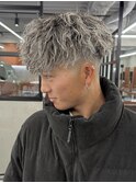 スキンフェードスパイキーショートパーマ短髪刈り上げ
