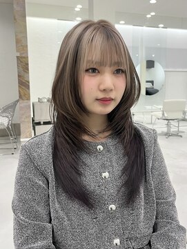 ニュウ(niw) 金沢レイヤーカット/ハッシュカット/デザインカラー