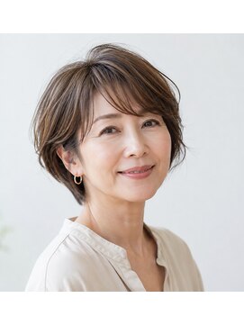 アヴァンス プロデュース バイ エガオ 大阪梅田店(AVANCE. PRODUCED by EGAO) 白髪ぼかし＋ショート+50代60代ヘアースタイル