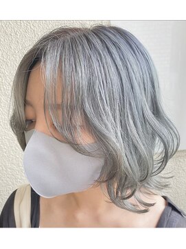 ラべリー 池袋(LOVELEY) ハイトーンカラー　ブリーチ　【池袋】