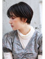 ルーチェ(Luce) ▲ダークアッシュの耳かけショート マッシュショート▼